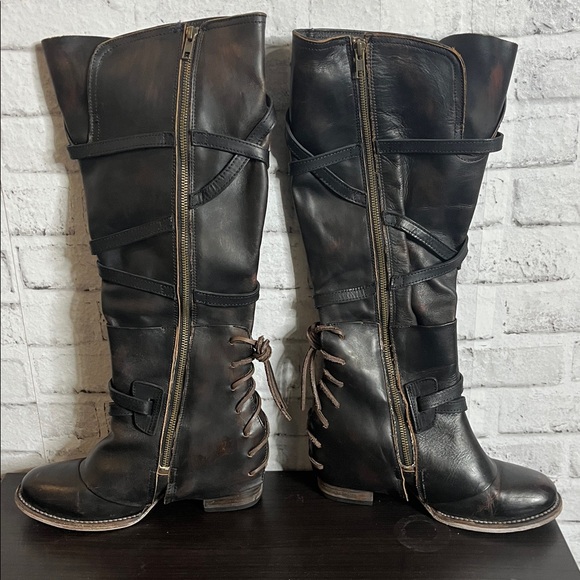 Freebird Cassius distressed leather boots - Picture 6 of 12